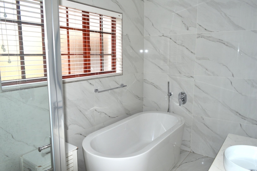 3 Bedroom Property for Sale in Flamwood North West